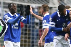 停区内哑火的中场，竟用远射轰出博物馆级世界波，庆祝英超第1球